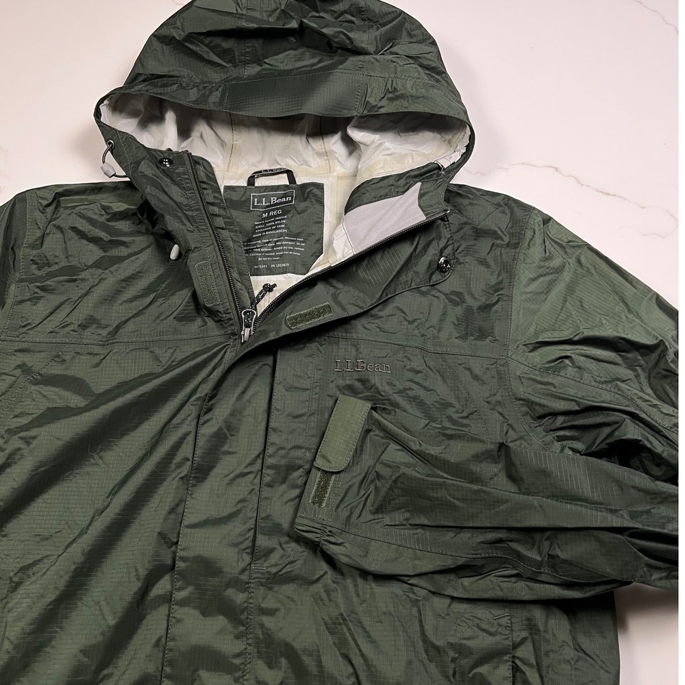 LL Bean Rain Jacket Mens Medium Green Trail Model Waterproof Hooded Shell 268316